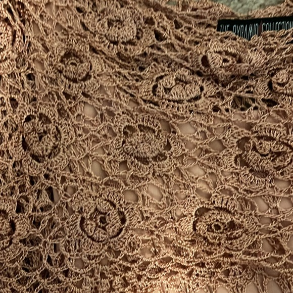 Pyramid Collection Knit Top - Picture 4 of 8